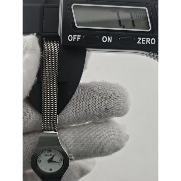 Eddie Bauer Ladies Petite Quartz Watch Mesh Band New Battery Running - Picture 10 of 11